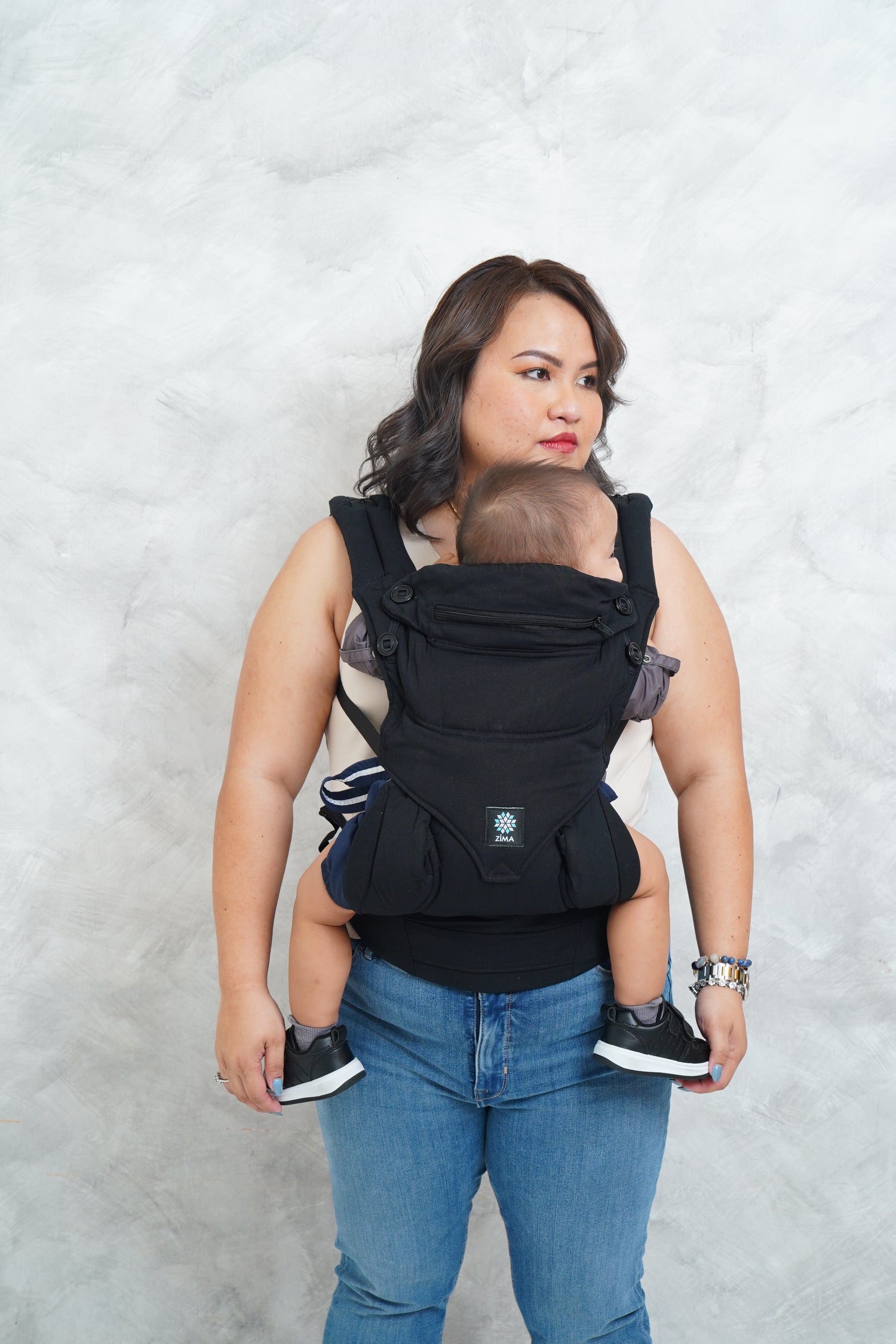 Zima Ergonomic Baby Carrier - Black