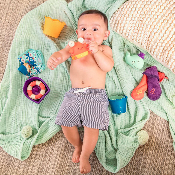 B. Toys Wee B. Splashy Tub Time Set