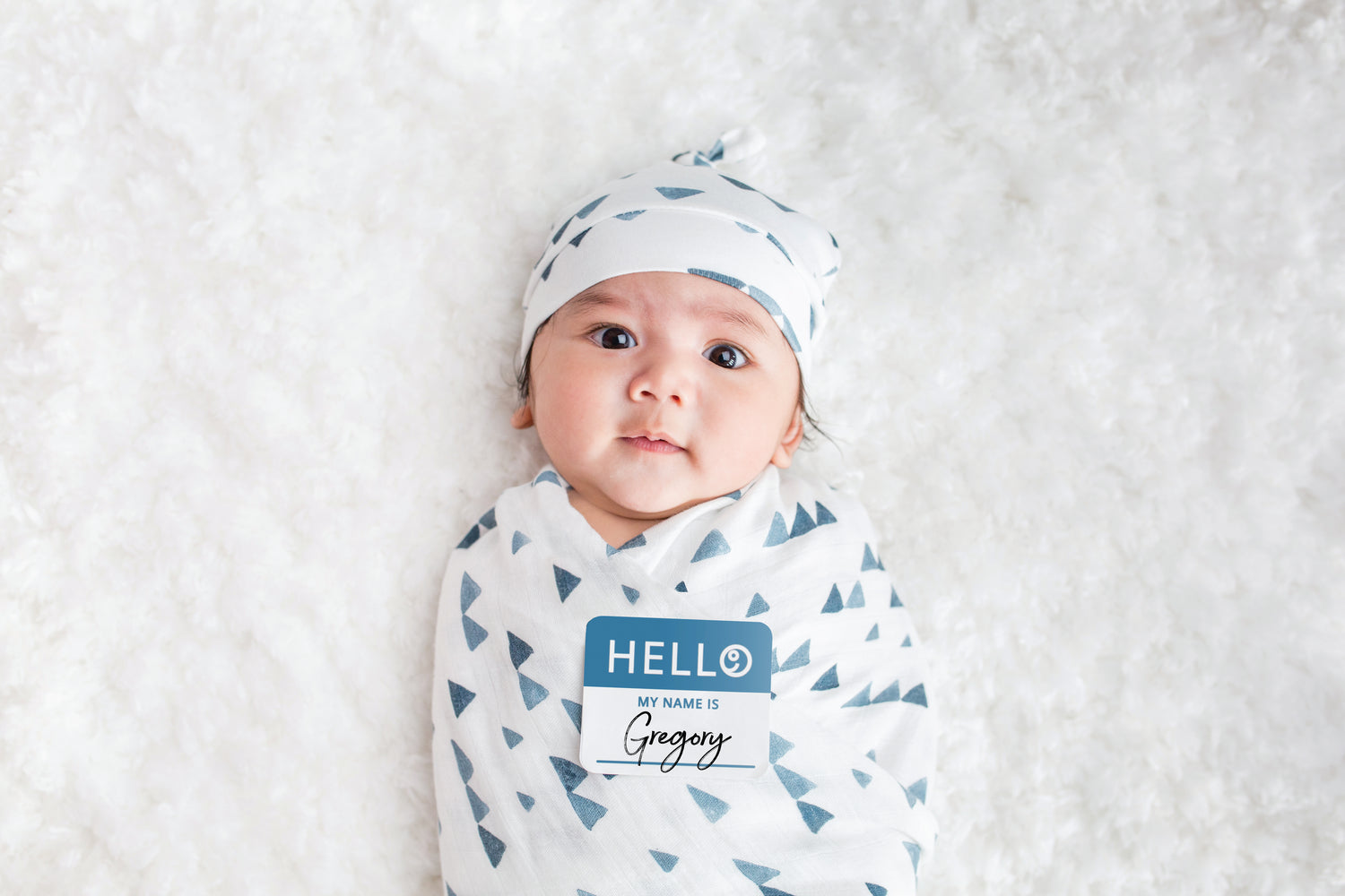Lulujo Bamboo Bonnet & Swaddle Set