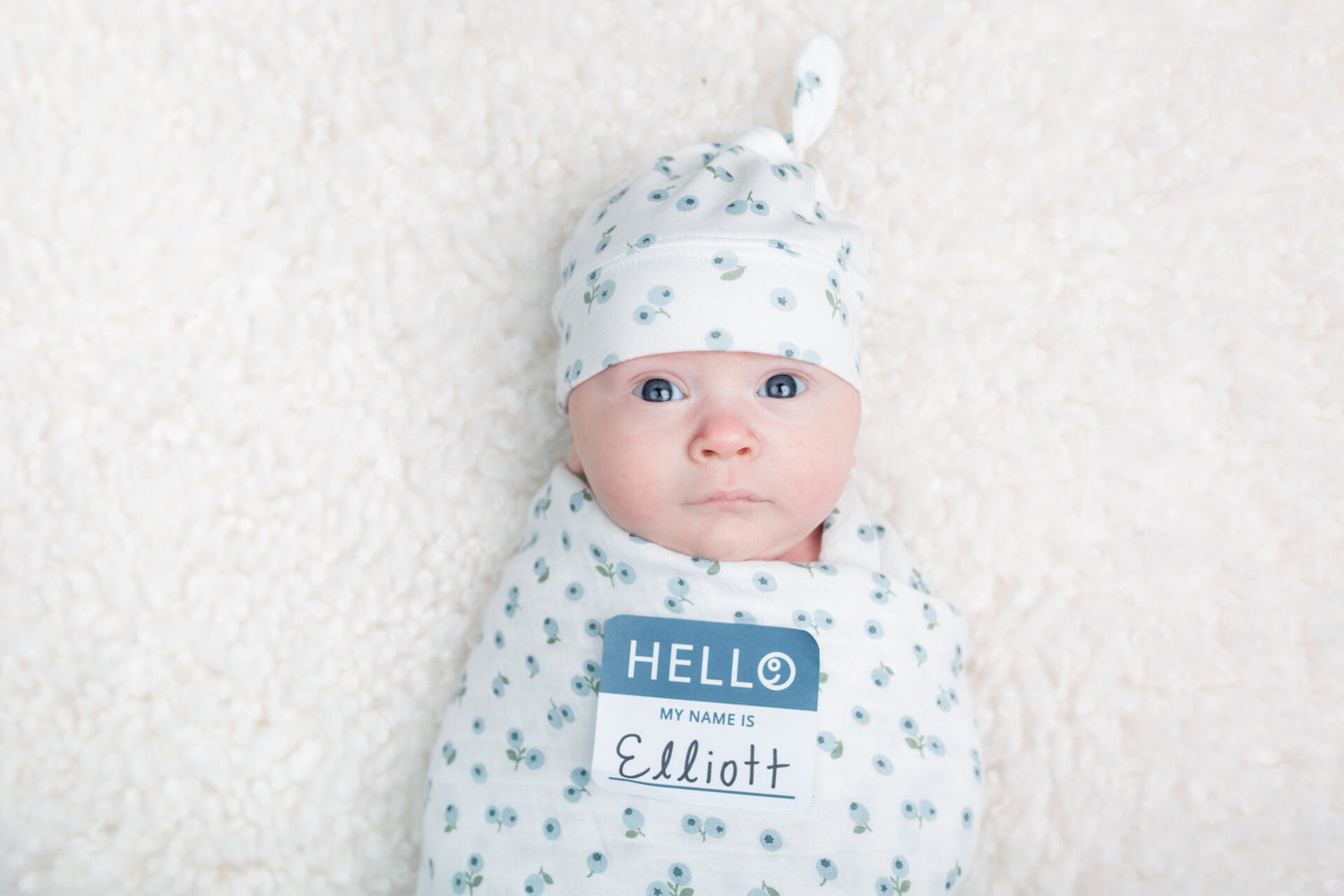 Lulujo Bamboo Bonnet and Swaddle Set - Blueberries