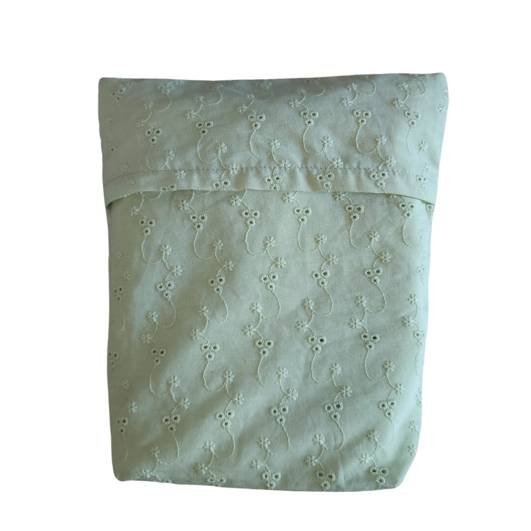 Sew Childhood Eyelet Poncho Nursing Cover with Detachable Stiffener - Pistachio